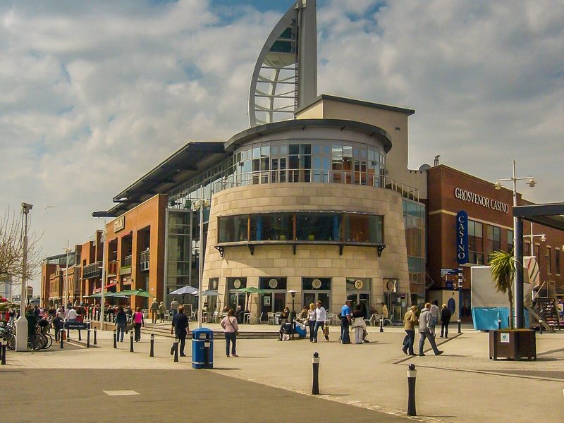 East Plaza w Gunwharf Quays, Portsmouth